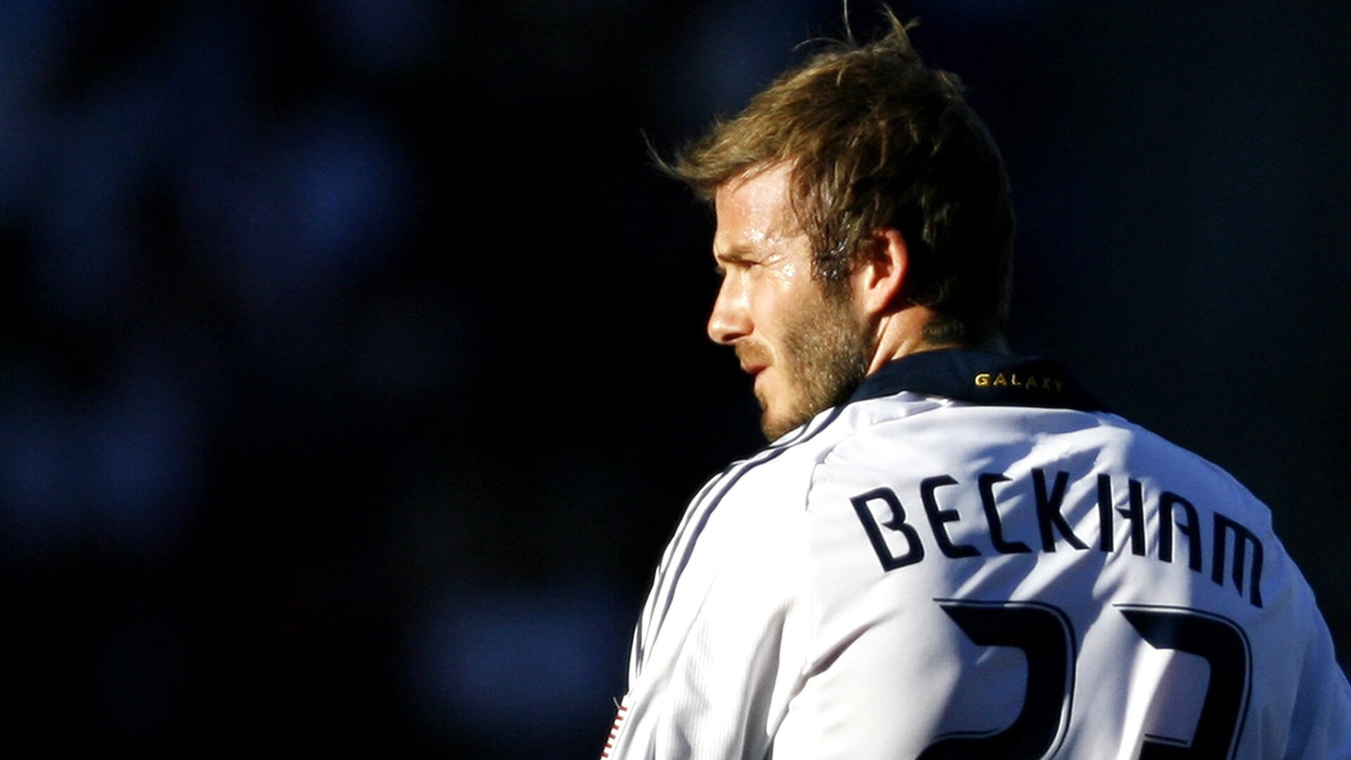 “詹姆斯生涯最经典对决盘点”，詹姆斯生涯充满传奇色彩的三次总决赛回顾