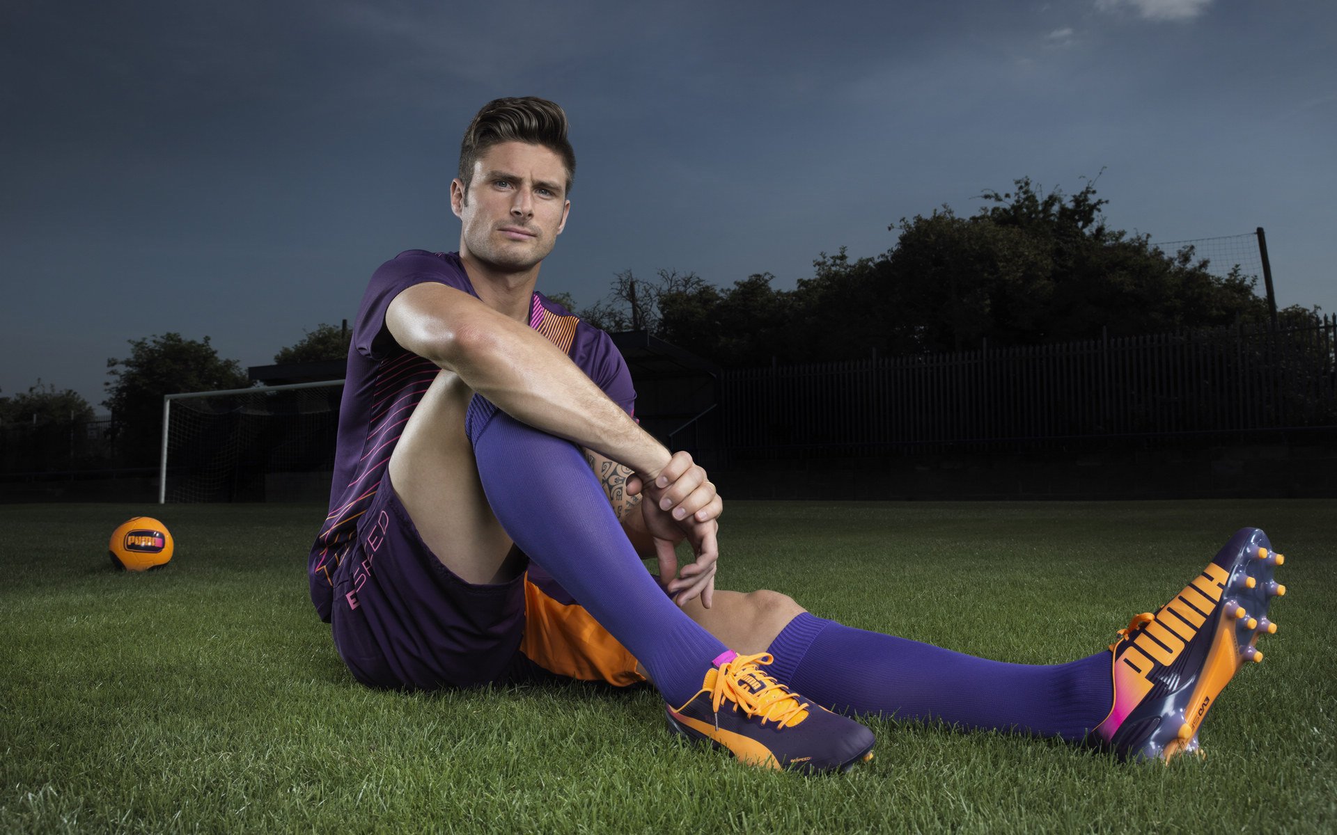 德甲火热,球迷盛赞比赛环境,2021德甲用球